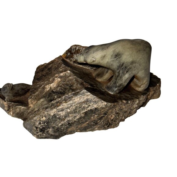 Ben Saclamana Original art sculpture Inuit Soapstone large Bear Seal Carving aut - Picture 8 of 16